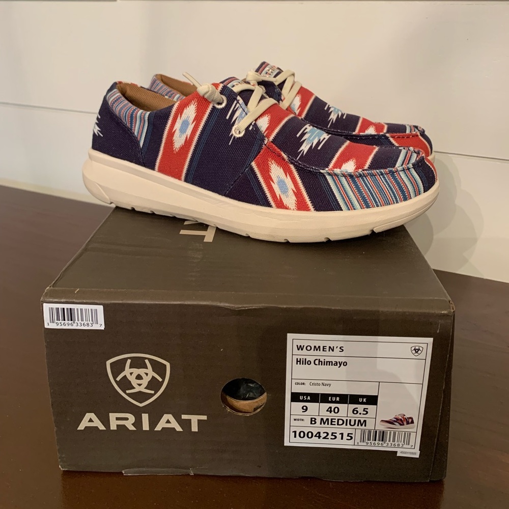 Ariat Hilo Chimayo Size 9 EUC